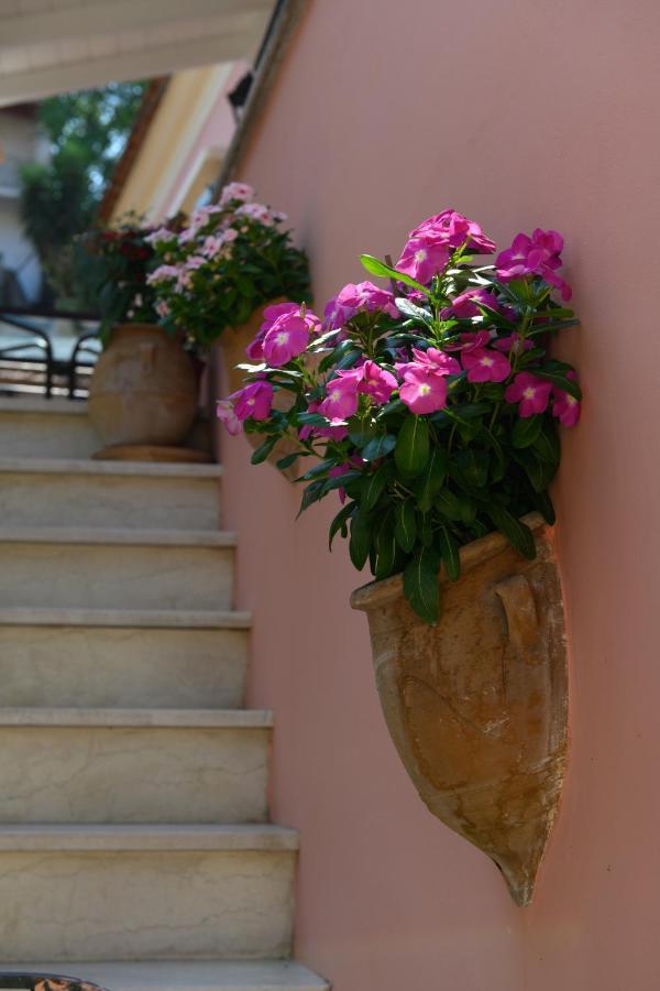 La Maisonette House In The Heart Of Liapades Close To Rovinia Beach & Paleokastritsa Kültér fotó